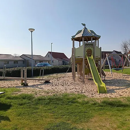 In Near Beaches, Cleaning Included קוקסיידה